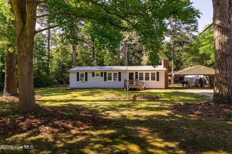 211 E Beulah Road Nashville NC 27856