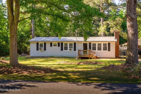 211 E Beulah Road Nashville NC 27856