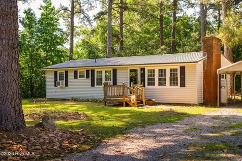 211 E Beulah Road Nashville NC 27856