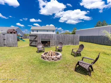 1738 Highway 172 Sneads Ferry NC 28460