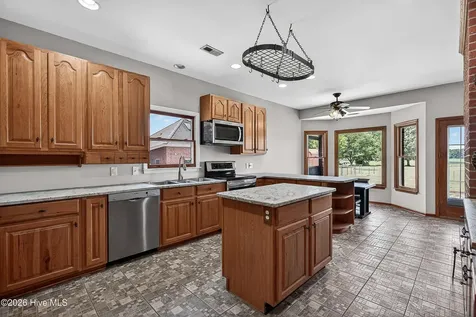 2732 White Oak River Road Maysville NC 28555