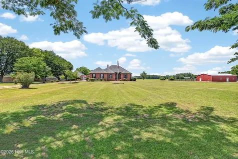 2732 White Oak River Road Maysville NC 28555