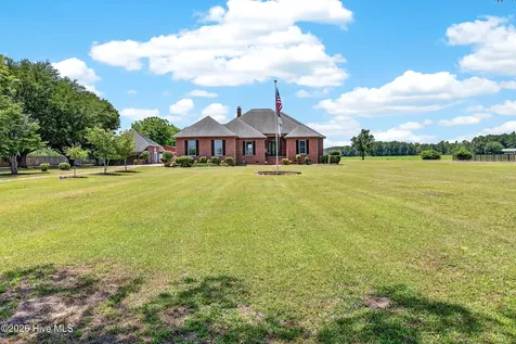 2732 White Oak River Road Maysville NC 28555