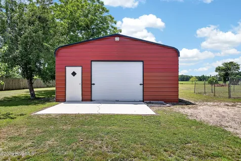 2732 White Oak River Road Maysville NC 28555
