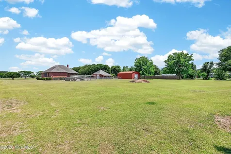 2732 White Oak River Road Maysville NC 28555
