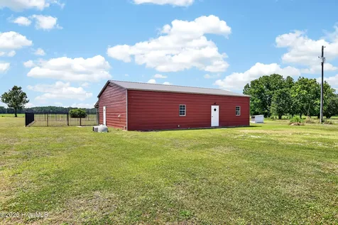2732 White Oak River Road Maysville NC 28555