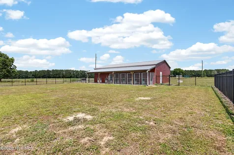 2732 White Oak River Road Maysville NC 28555