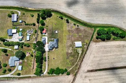 2732 White Oak River Road Maysville NC 28555