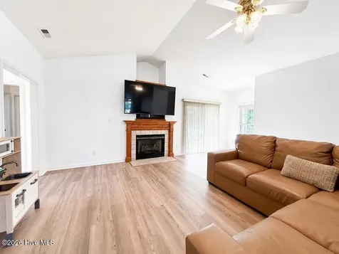 401 Fairmont Lane Jacksonville NC 28540
