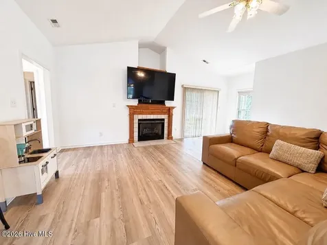 401 Fairmont Lane Jacksonville NC 28540