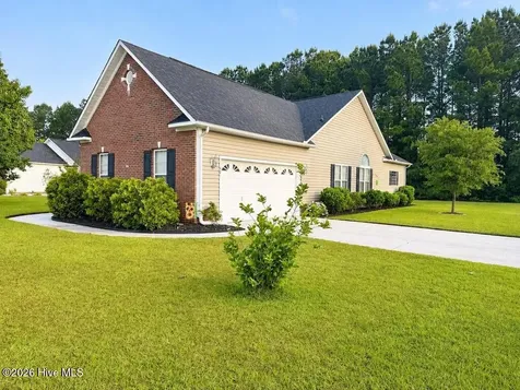 401 Fairmont Lane Jacksonville NC 28540