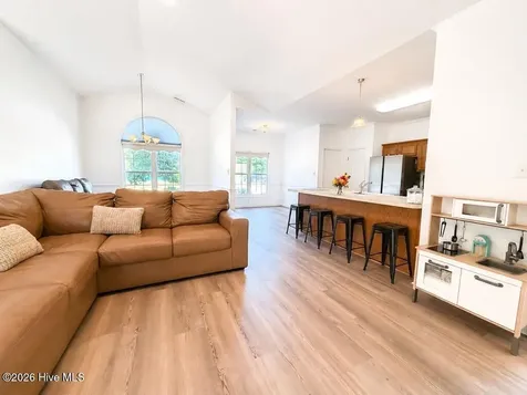 401 Fairmont Lane Jacksonville NC 28540