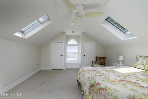 5711 Sloop Court New Bern NC 28560