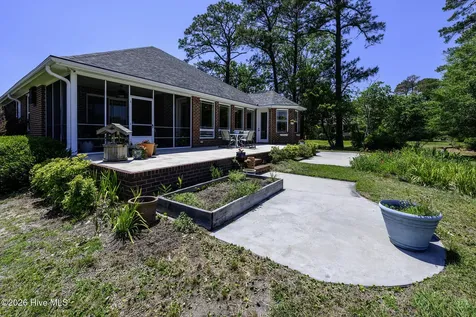 5711 Sloop Court New Bern NC 28560