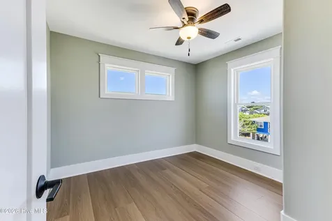 5515 E Beach Drive Oak Island NC 28465