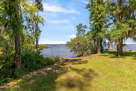 4100 N Rivershore Drive New Bern NC 28560