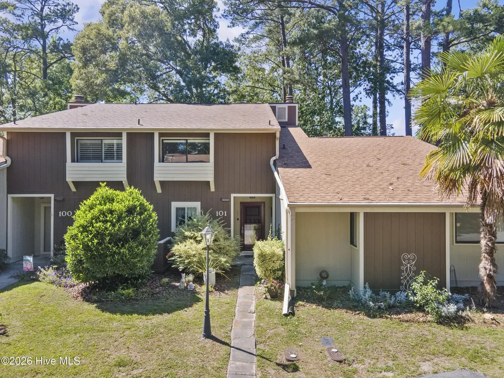 101 Quarterdeck New Bern NC 28562