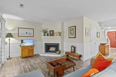 101 Quarterdeck New Bern NC 28562
