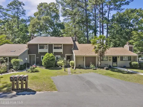 101 Quarterdeck New Bern NC 28562
