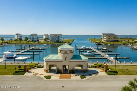 647 Cannonsgate Drive Newport NC 28570
