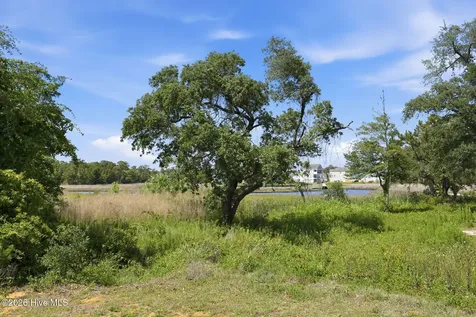 647 Cannonsgate Drive Newport NC 28570