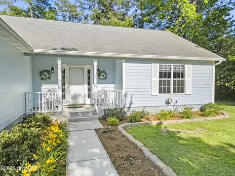 208 Mulligan Drive Swansboro NC 28584