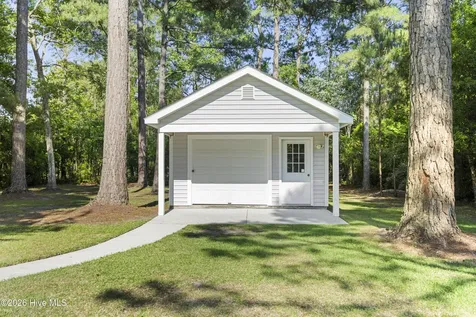 208 Mulligan Drive Swansboro NC 28584
