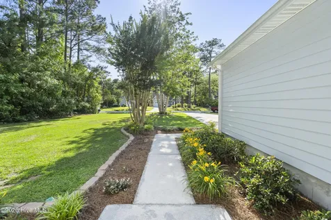 208 Mulligan Drive Swansboro NC 28584
