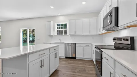 1106 Shoreline Drive Vass NC 28394