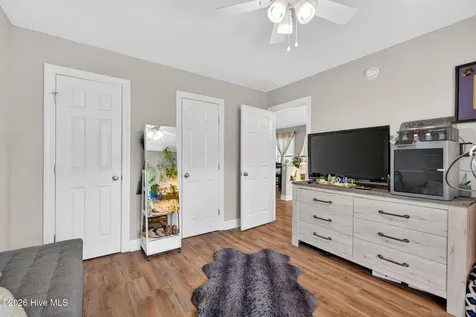 109 Gores Row Wilmington NC 28401