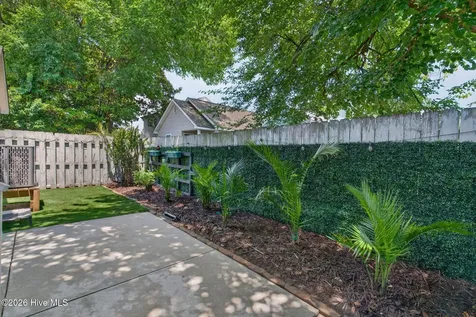 109 Gores Row Wilmington NC 28401