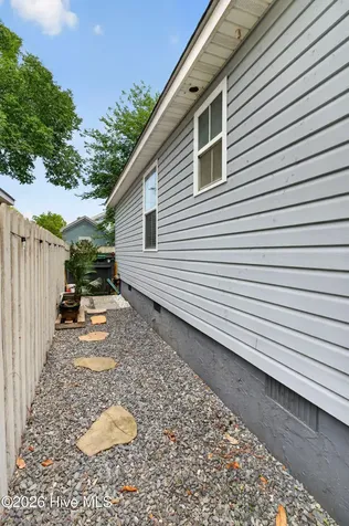 109 Gores Row Wilmington NC 28401