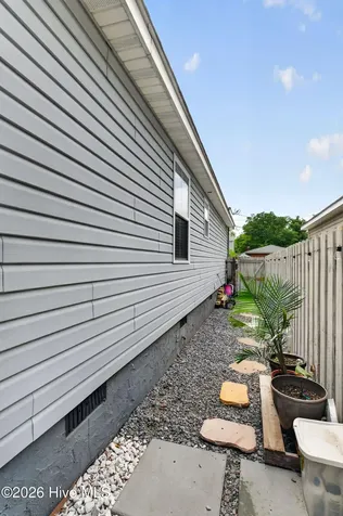 109 Gores Row Wilmington NC 28401