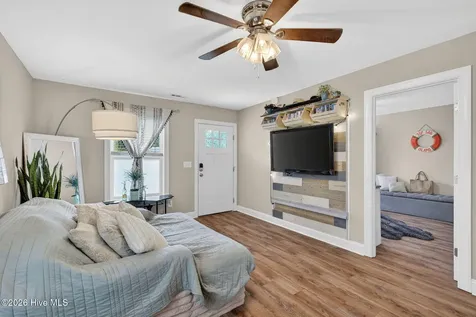 109 Gores Row Wilmington NC 28401
