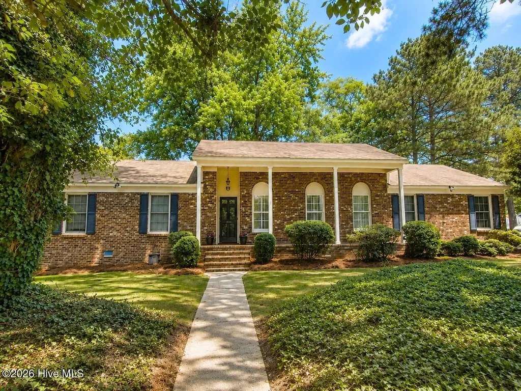 1919 Sherwood Drive Greenville NC 27858