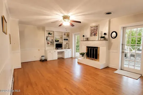 1919 Sherwood Drive Greenville NC 27858