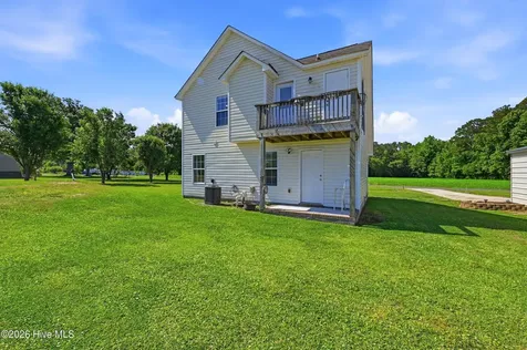 380 Swinson Road Maple Hill NC 28454