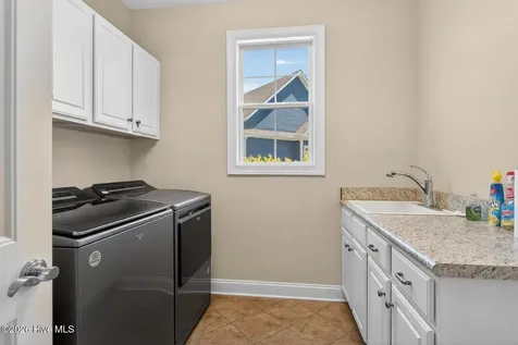 4221 Skeffington Court Southport NC 28461
