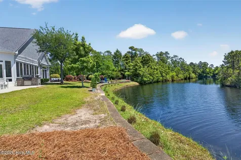 4221 Skeffington Court Southport NC 28461