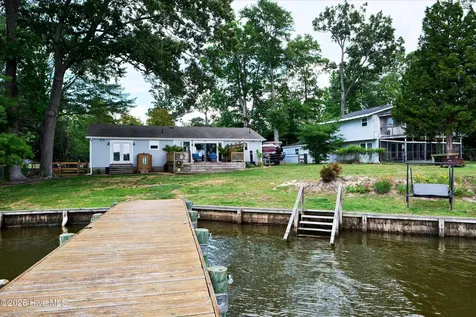 150 Pine Street Hertford NC 27944