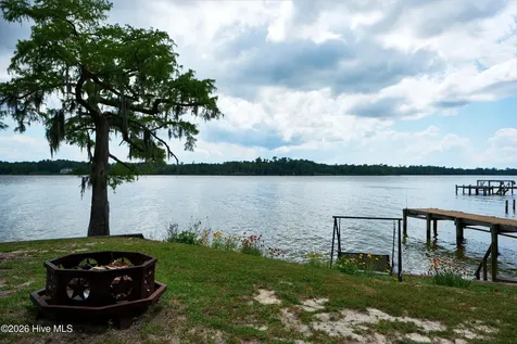 150 Pine Street Hertford NC 27944