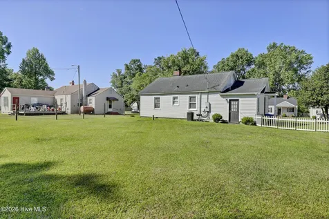 118 Queens Road Jacksonville NC 28540