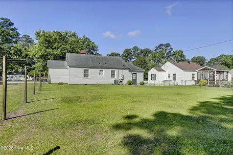 118 Queens Road Jacksonville NC 28540