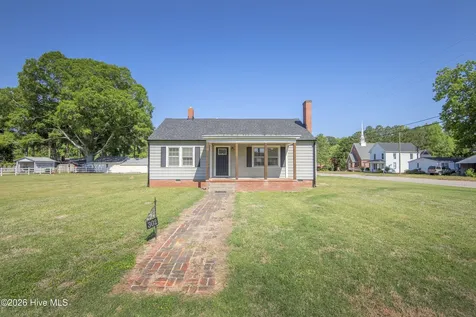 302 S Poplar Street Hobgood NC 27843