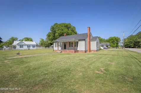 302 S Poplar Street Hobgood NC 27843