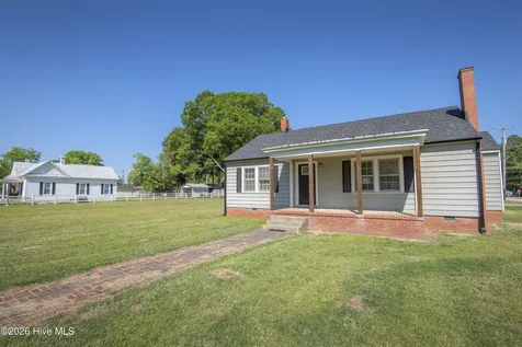 302 S Poplar Street Hobgood NC 27843