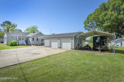 302 S Poplar Street Hobgood NC 27843