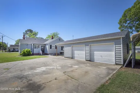 302 S Poplar Street Hobgood NC 27843