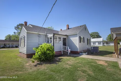 302 S Poplar Street Hobgood NC 27843
