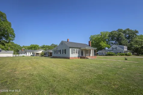 302 S Poplar Street Hobgood NC 27843